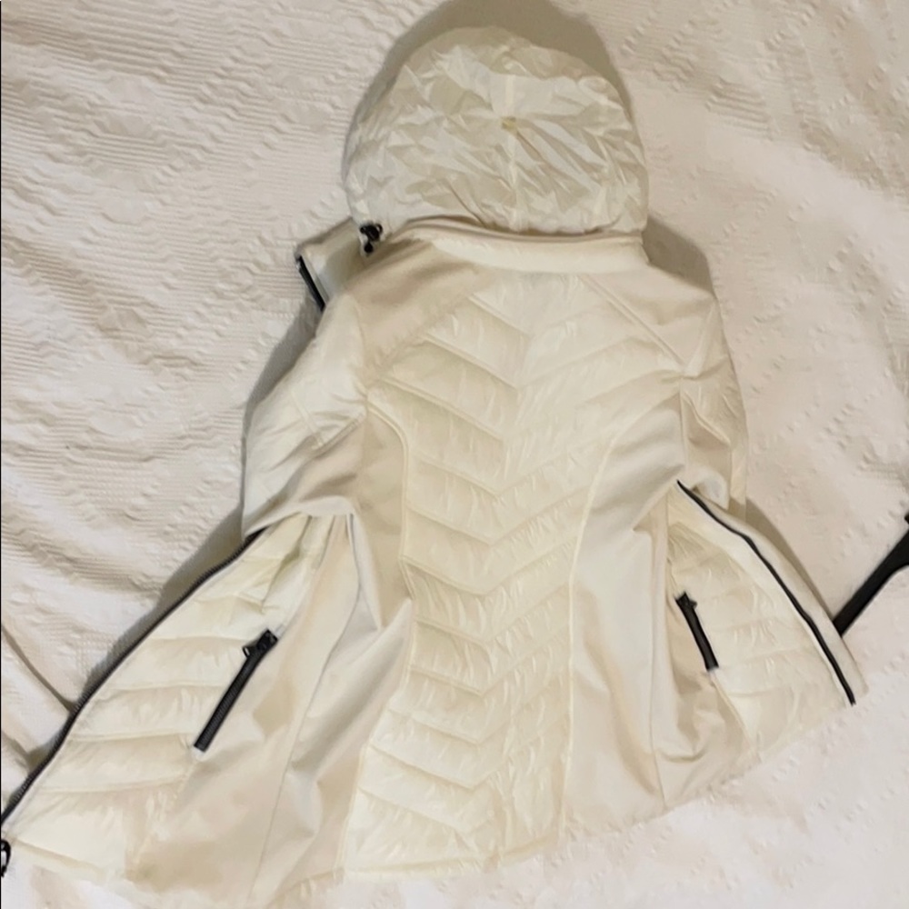 Guess Coat size small - Picture 7 of 10